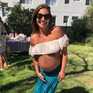 Meet your Posher, Lara